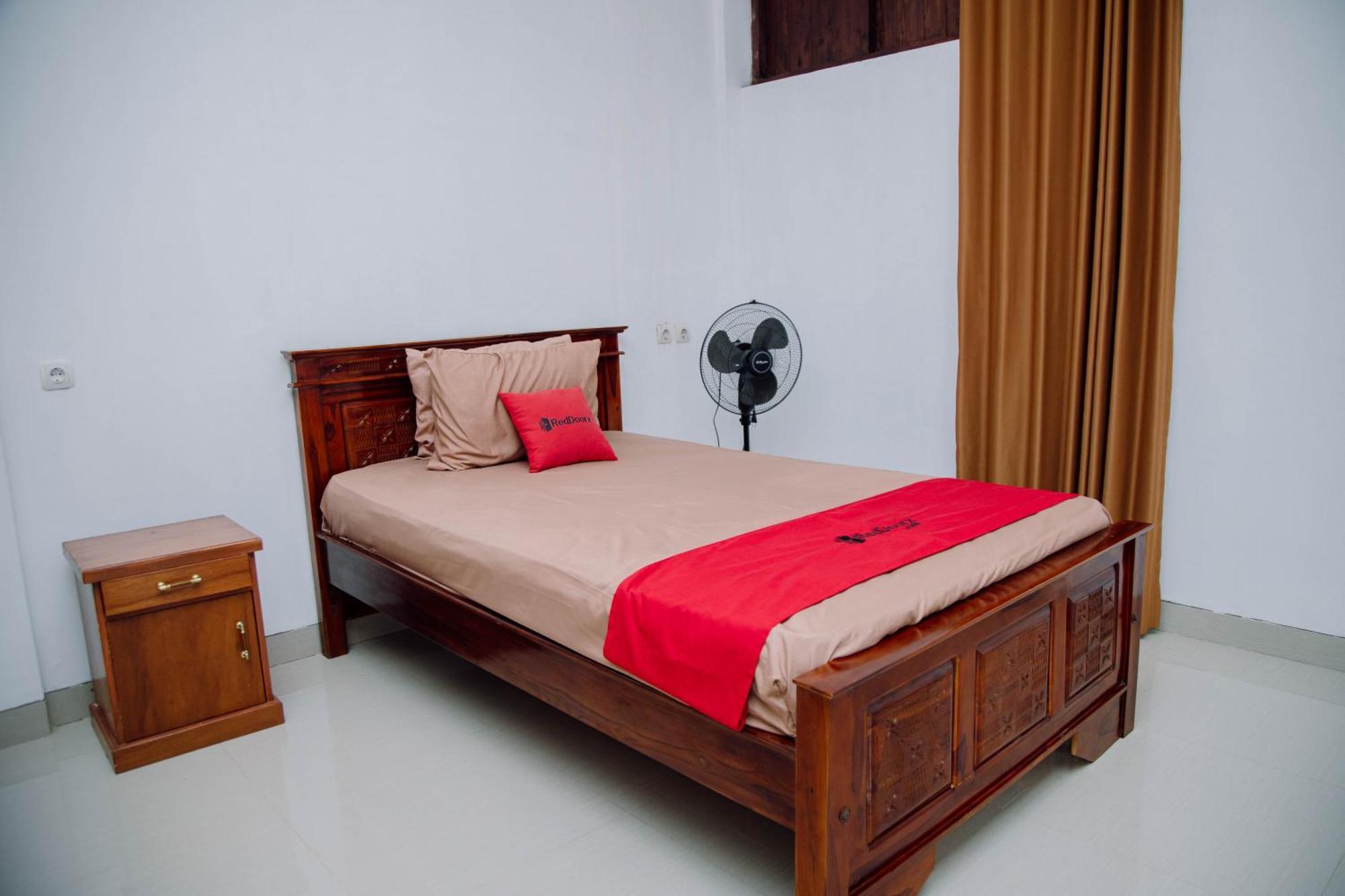 Reddoorz At Villa Bukit Senyum Lombok Kuripan  Екстер'єр фото