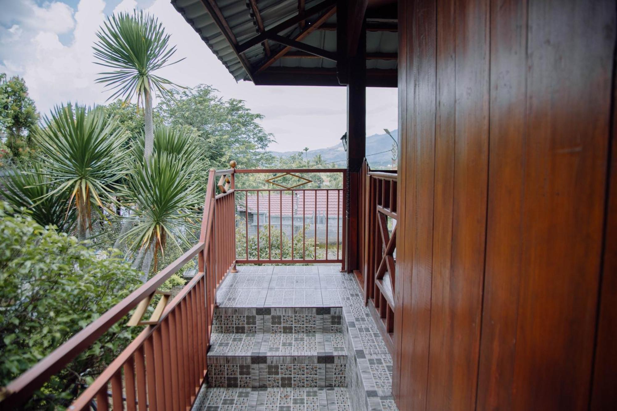 Reddoorz At Villa Bukit Senyum Lombok Kuripan  Екстер'єр фото