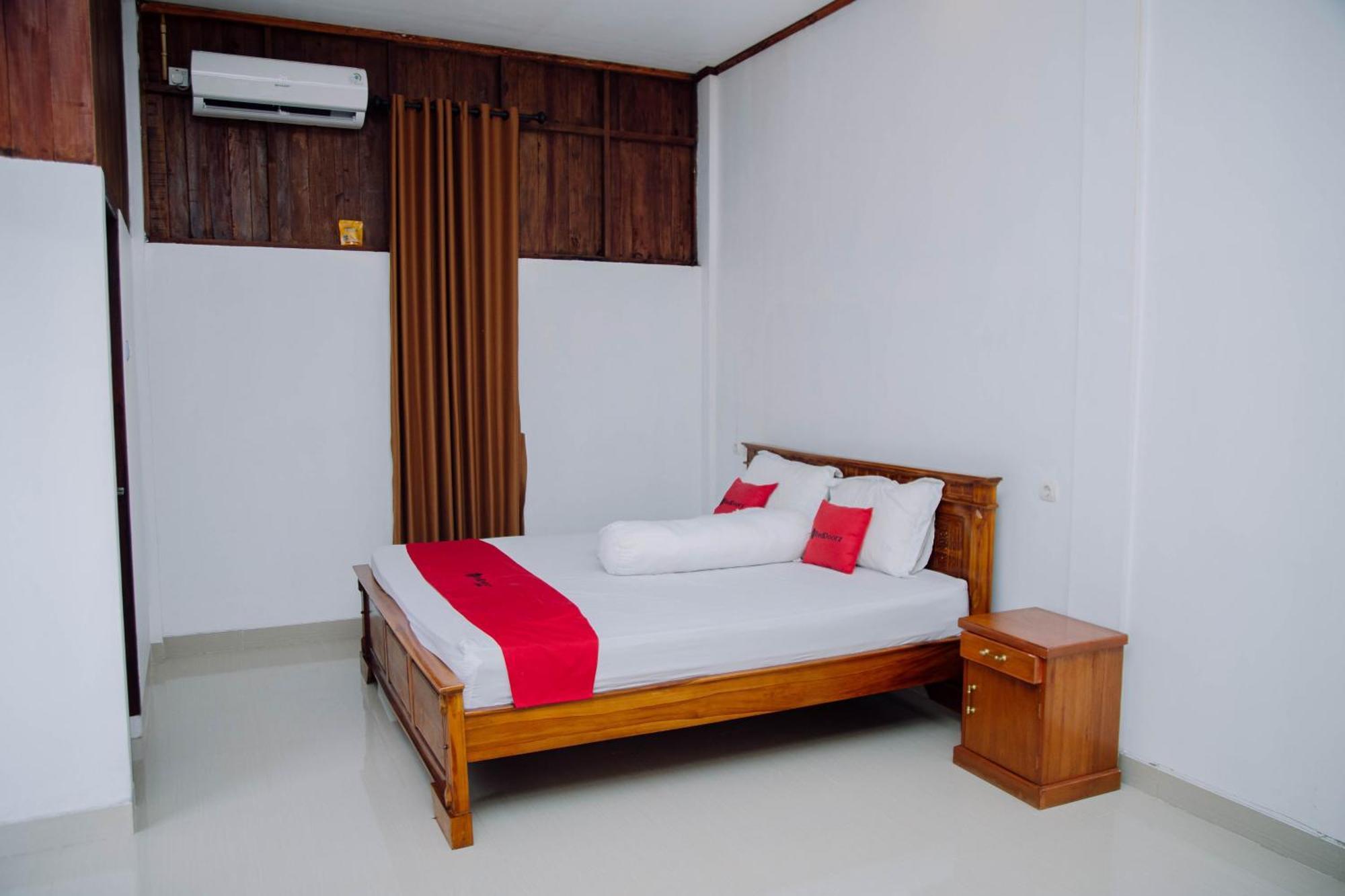 Reddoorz At Villa Bukit Senyum Lombok Kuripan  Екстер'єр фото