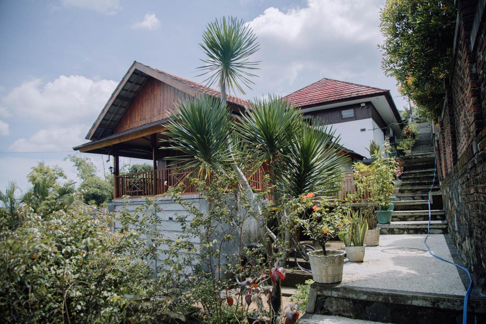 Reddoorz At Villa Bukit Senyum Lombok Kuripan  Екстер'єр фото